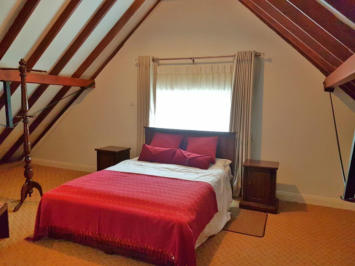 Cheltenham Cottage - Little England Cottages Нувара-Элия Экстерьер фото